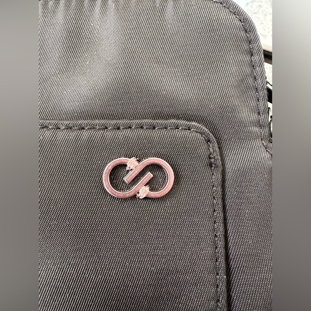 Calia Interchangable Black Crossbody/ Fanny Pack Bag - Picture 2 of 4